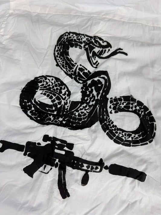 Chemise blanche col mao design streetwear y2k hip-hop fait main taille L n•490