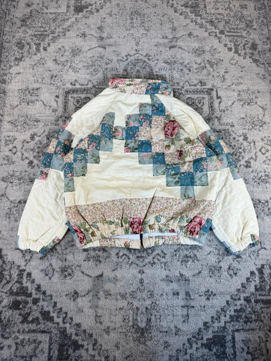 Veste en quilt crop style sportswear design unique vintage fait main upcyclé retravaillé n•647