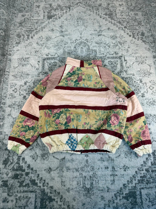 Veste en quilt crop style sportswear design unique vintage fait main upcyclé retravaillé n•654