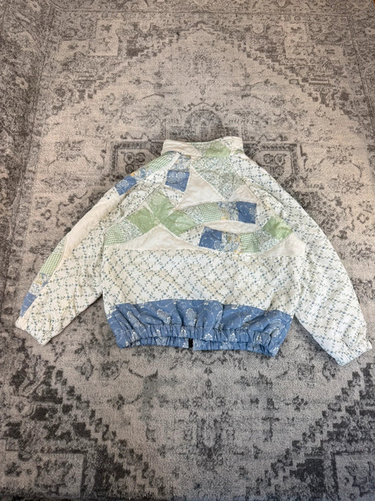 Veste en quilt crop style sportswear design unique vintage fait main upcyclé retravaillé n•664