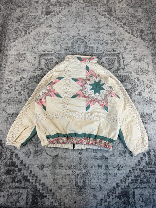 Veste en quilt crop style sportswear design unique vintage fait main upcyclé retravaillé n•665