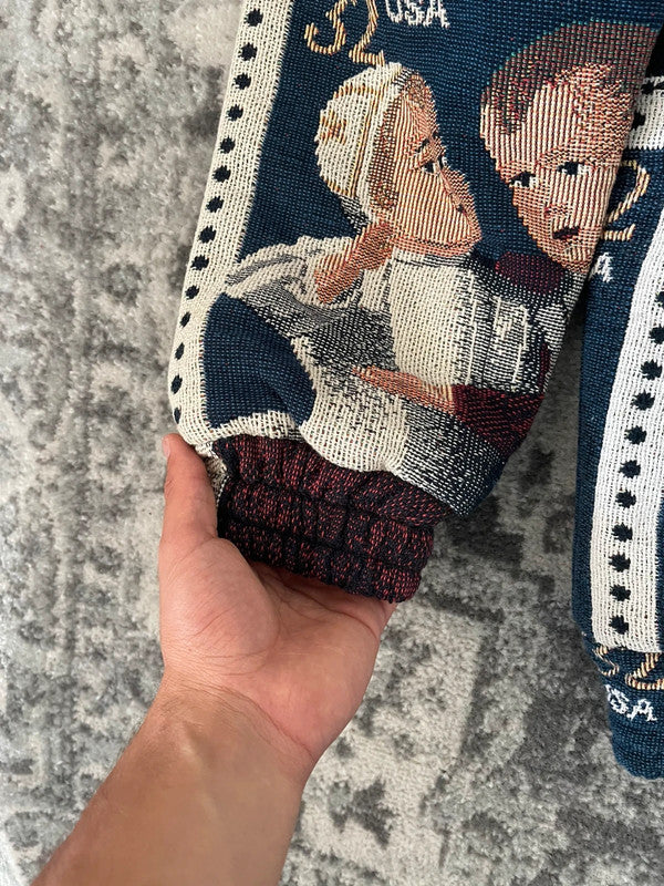 Manteau en tapisserie capuche vintage retravaillée crop à la taille unique  Fait main unisexe