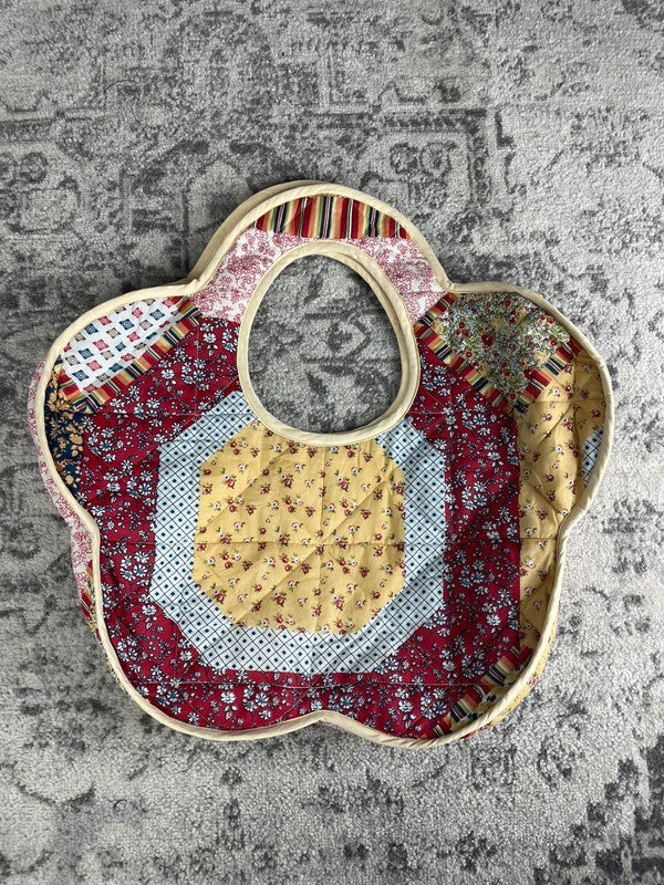 Sac fourre tout en toile matelassé en forme de fleur handmade upcyclé retravaillé premium n•345