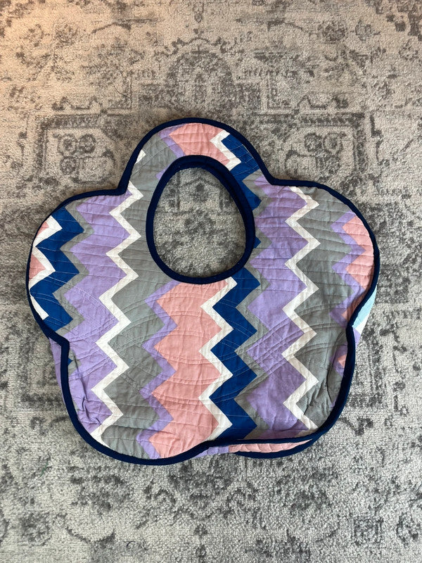 Sac fourre tout en toile matelassé en forme de fleur handmade upcyclé retravaillé premium n•348