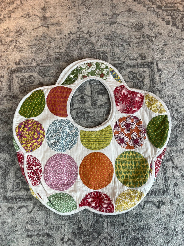 Sac fourre tout en toile matelassé en forme de fleur handmade upcyclé retravaillé premium n•349