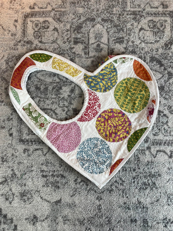 Sac fourre tout en toile matelassé en forme de cœur handmade upcyclé retravaillé premium n•355