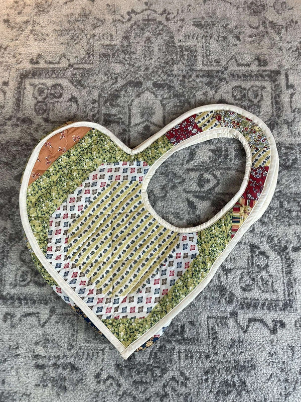 Sac fourre tout en toile matelassé en forme de cœur handmade upcyclé retravaillé premium n•360