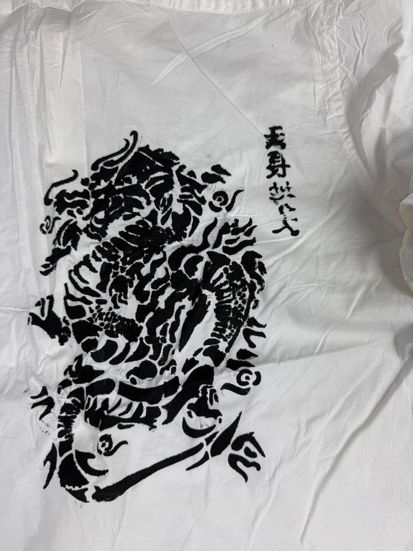 Chemise blanche design streetwear y2k hip-hop fait main taille L n•484