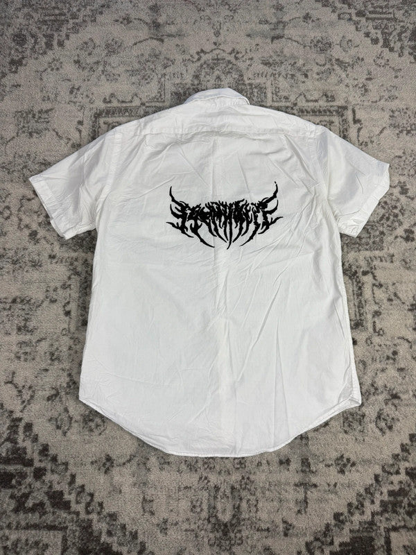 Chemise blanche manche courte design streetwear y2k hip-hop fait main taille M n•504