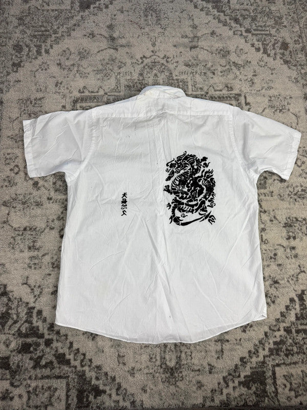 Chemise blanche manche courte design streetwear y2k hip-hop fait main taille L n•505