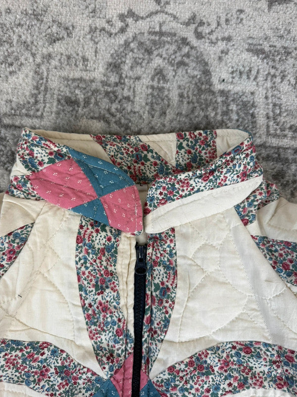 Veste en quilt crop style sportswear design unique vintage fait main upcyclé retravaillé n•624