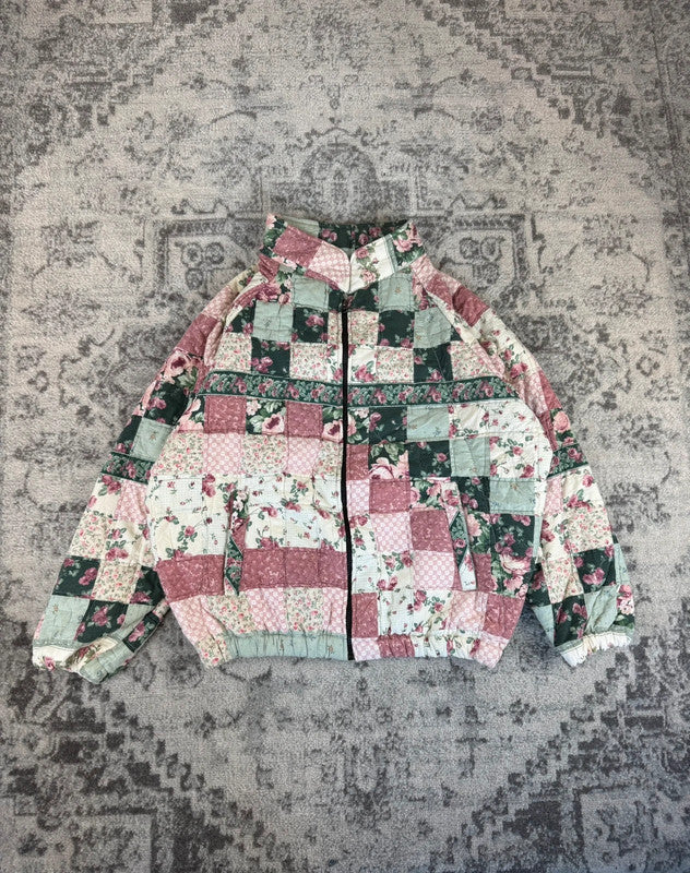 Veste en quilt crop style sportswear design unique vintage fait main upcyclé retravaillé n•625