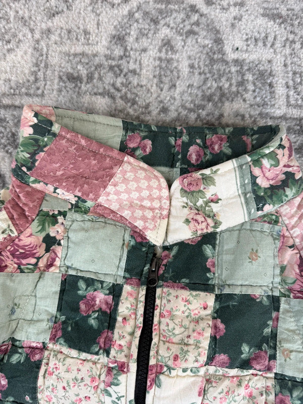 Veste en quilt crop style sportswear design unique vintage fait main upcyclé retravaillé n•625