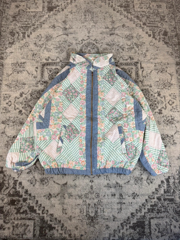 Veste en quilt crop style sportswear design unique vintage fait main upcyclé retravaillé n•626