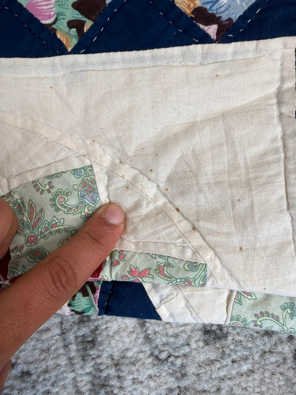 Veste en quilt crop style sportswear design unique vintage fait main upcyclé retravaillé n•627