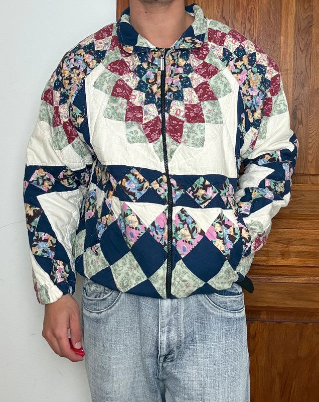 Veste en quilt crop style sportswear design unique vintage fait main upcyclé retravaillé n•627