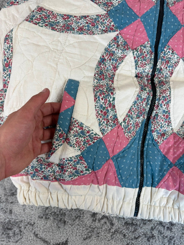 Veste en quilt crop style sportswear design unique vintage fait main upcyclé retravaillé n•628