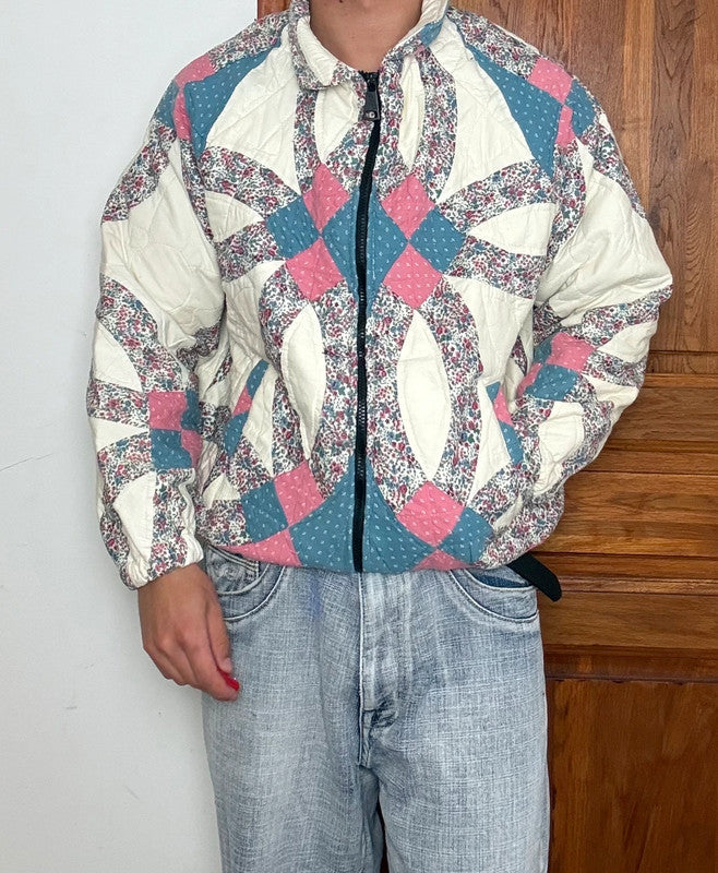 Veste en quilt crop style sportswear design unique vintage fait main upcyclé retravaillé n•628