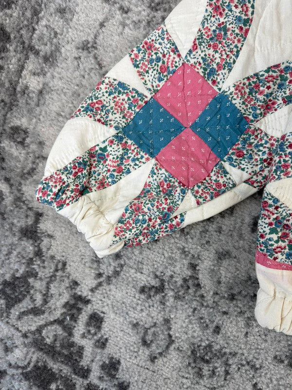 Veste en quilt crop style sportswear design unique vintage fait main upcyclé retravaillé n•628