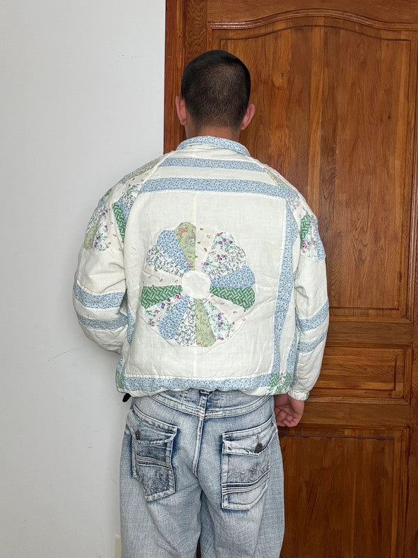 Veste en quilt crop style sportswear design unique vintage fait main upcyclé retravaillé n•631
