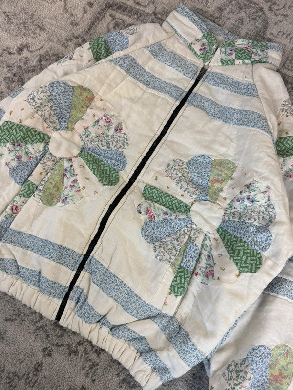 Veste en quilt crop style sportswear design unique vintage fait main upcyclé retravaillé n•631