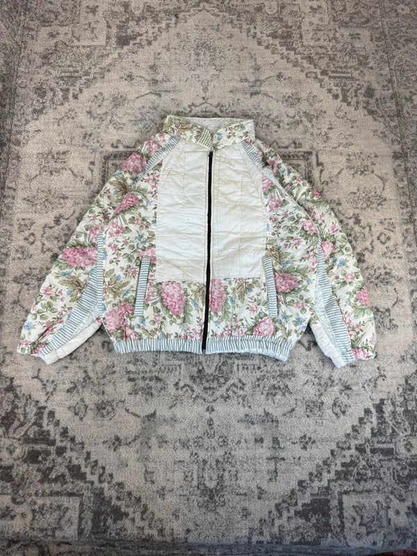 Veste en quilt crop style sportswear design unique vintage fait main upcyclé retravaillé n•633