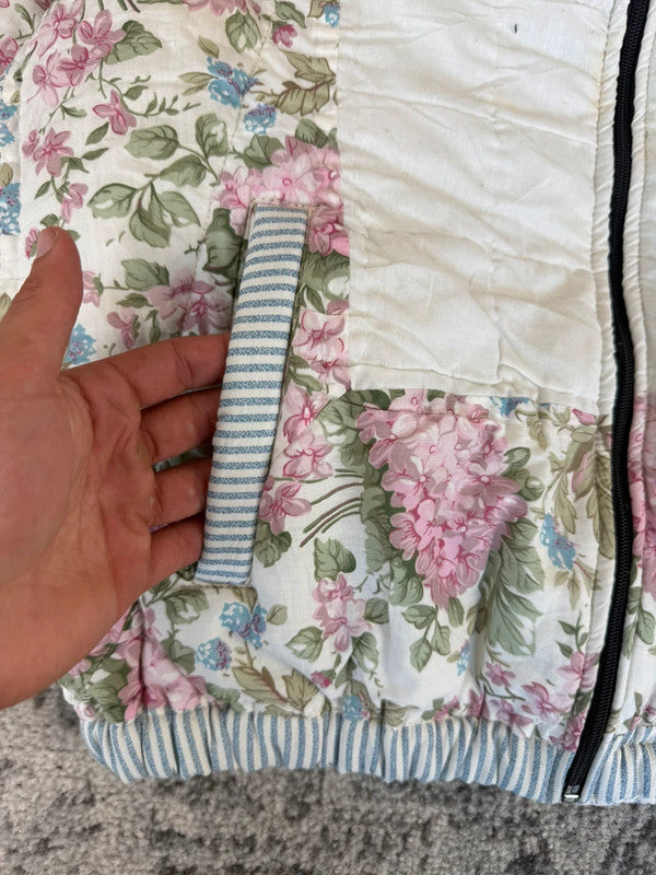 Veste en quilt crop style sportswear design unique vintage fait main upcyclé retravaillé n•633