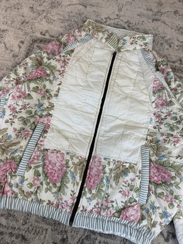 Veste en quilt crop style sportswear design unique vintage fait main upcyclé retravaillé n•633