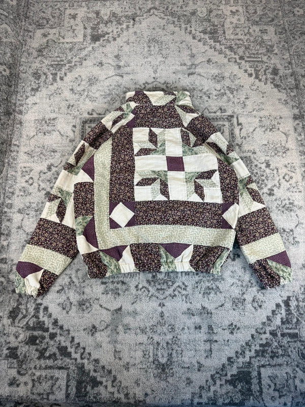Veste en quilt crop style sportswear design unique vintage fait main upcyclé retravaillé n•636