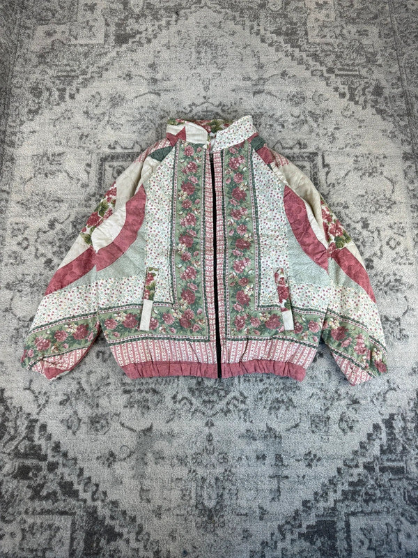 Veste en quilt crop style sportswear design unique vintage fait main upcyclé retravaillé n•638
