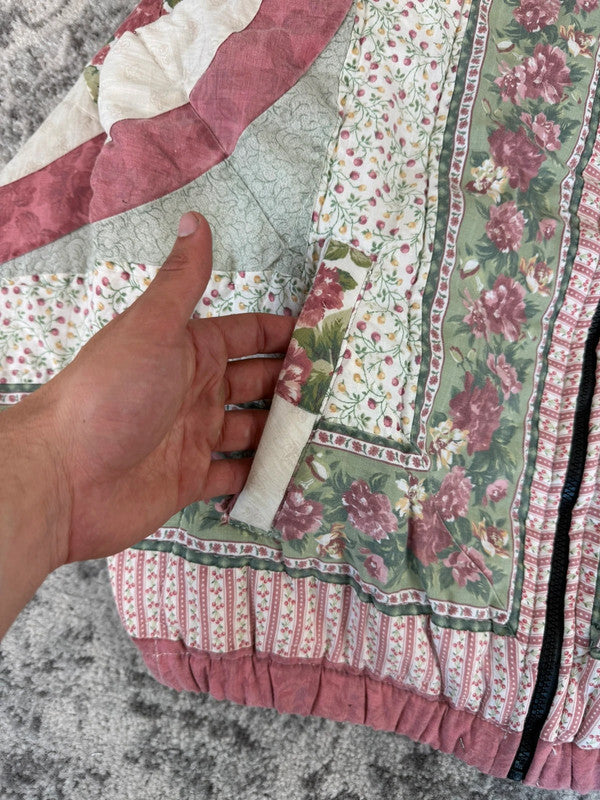 Veste en quilt crop style sportswear design unique vintage fait main upcyclé retravaillé n•638
