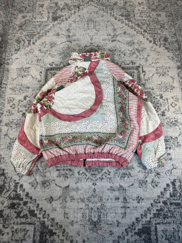 Veste en quilt crop style sportswear design unique vintage fait main upcyclé retravaillé n•638