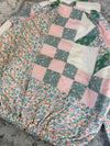 Veste en quilt crop style sportswear design unique vintage fait main upcyclé retravaillé n•642