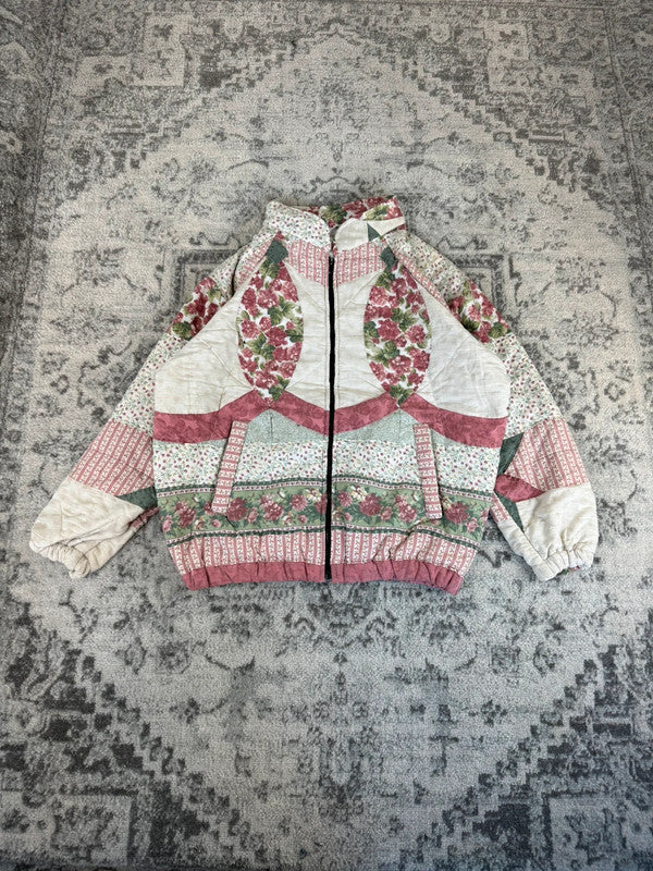 Veste en quilt crop style sportswear design unique vintage fait main upcyclé retravaillé n•643