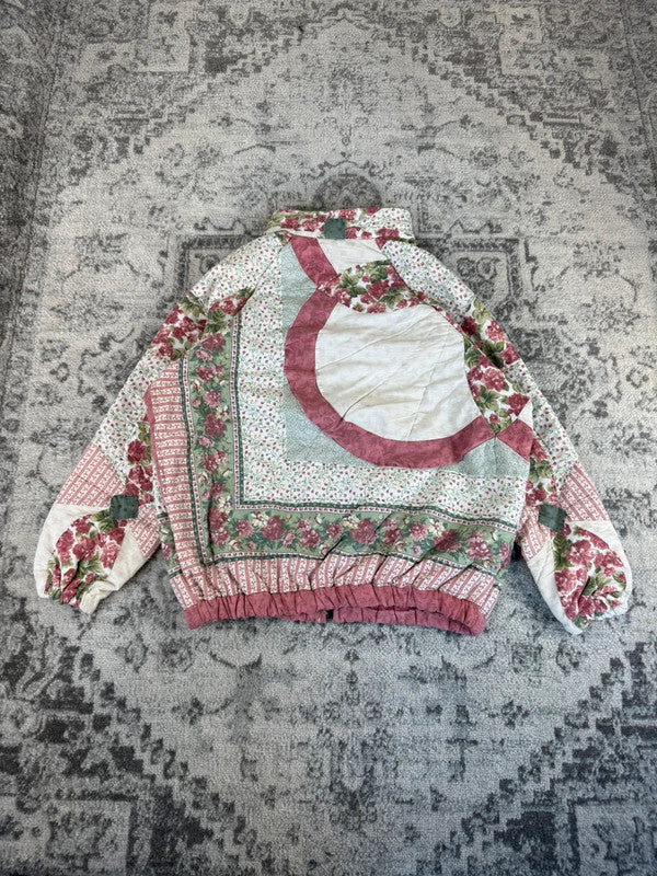 Veste en quilt crop style sportswear design unique vintage fait main upcyclé retravaillé n•643