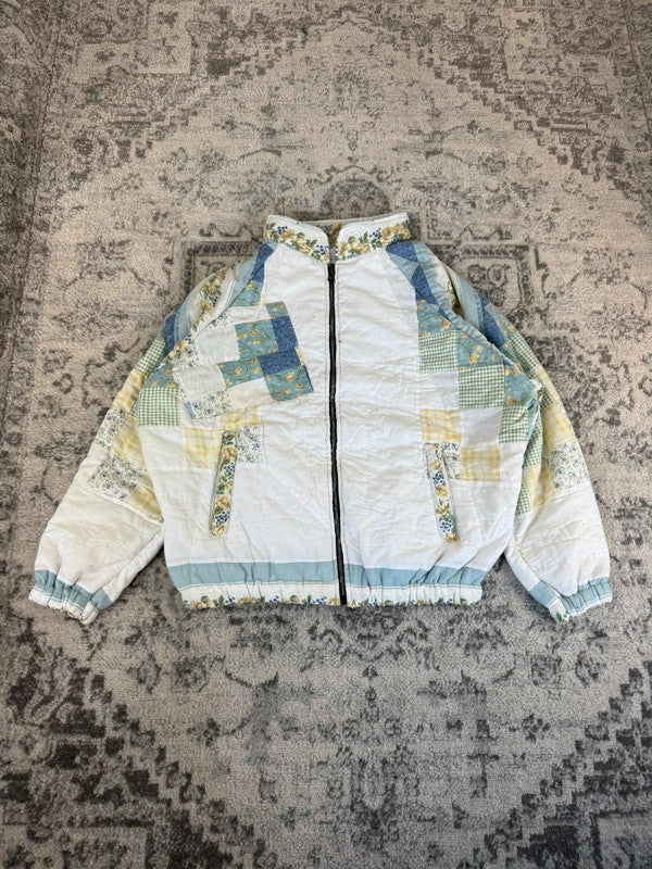 Veste en quilt crop style sportswear design unique vintage fait main upcyclé retravaillé n•644