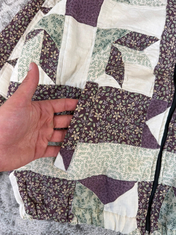 Veste en quilt crop style sportswear design unique vintage fait main upcyclé retravaillé n•645
