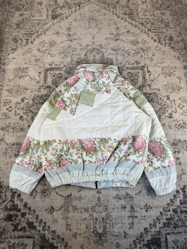 Veste en quilt crop style sportswear design unique vintage fait main upcyclé retravaillé n•646