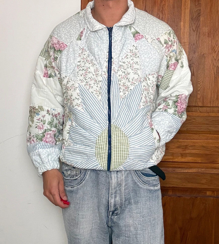 Veste en quilt crop style sportswear design unique vintage fait main upcyclé retravaillé n•646
