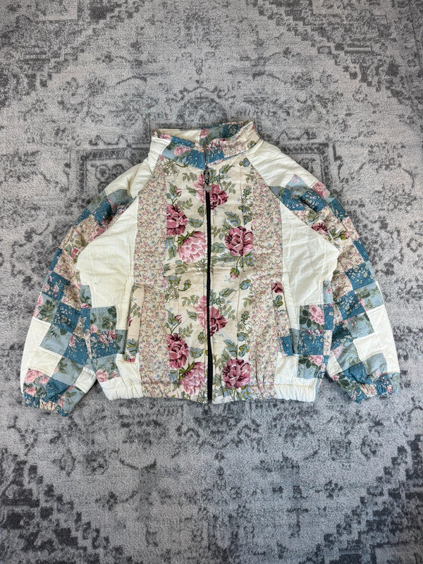 Veste en quilt crop style sportswear design unique vintage fait main upcyclé retravaillé n•647