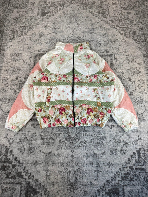 Veste en quilt crop style sportswear design unique vintage fait main upcyclé retravaillé n•648