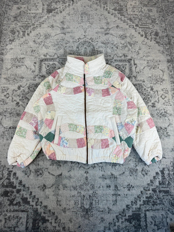 Veste en quilt crop style sportswear design unique vintage fait main upcyclé retravaillé n•649