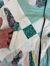 Veste en quilt crop style sportswear design unique vintage fait main upcyclé retravaillé n•650
