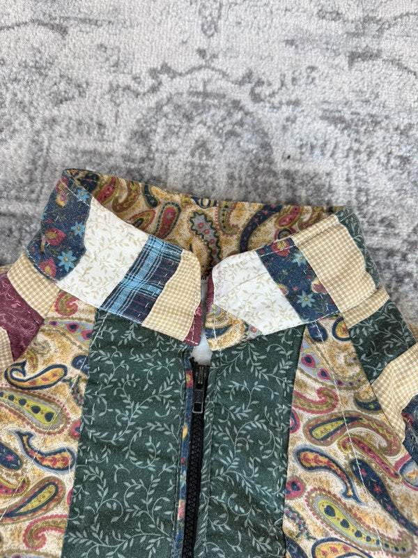 Veste en quilt crop style sportswear design unique vintage fait main upcyclé retravaillé n•651