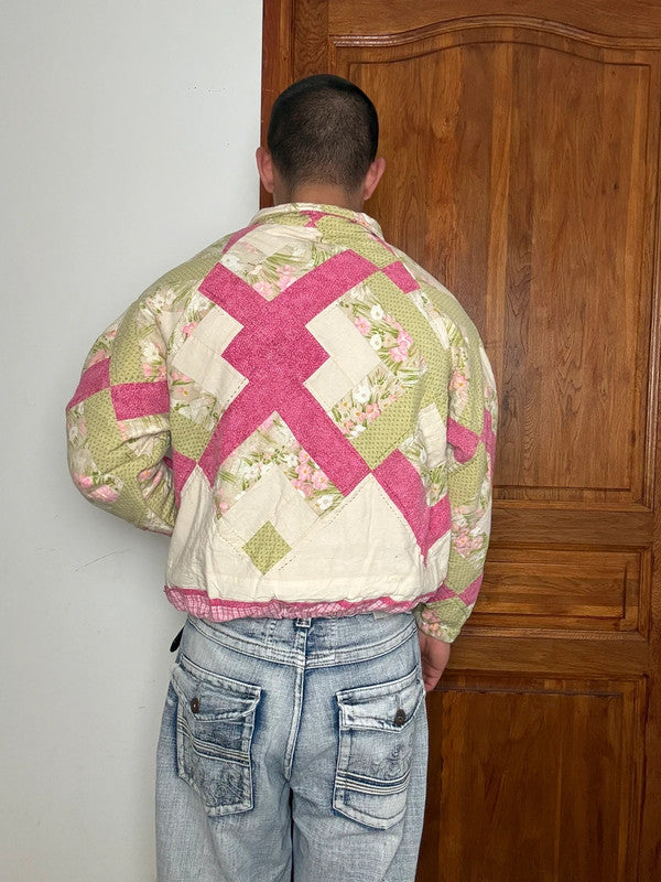 Veste en quilt crop style sportswear design unique vintage fait main upcyclé retravaillé n•652