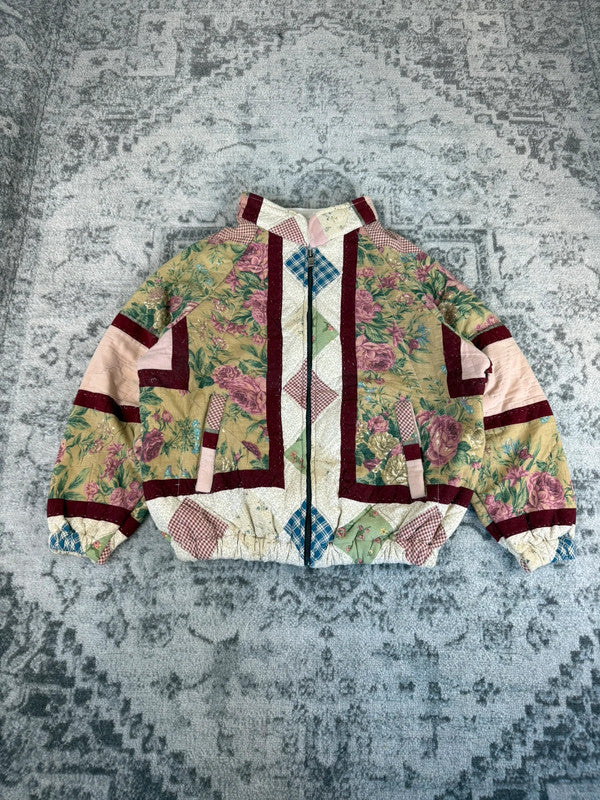 Veste en quilt crop style sportswear design unique vintage fait main upcyclé retravaillé n•654