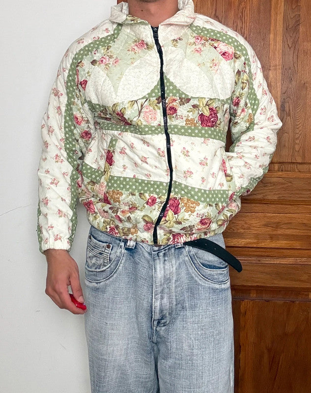 Veste en quilt crop style sportswear design unique vintage fait main upcyclé retravaillé n•655