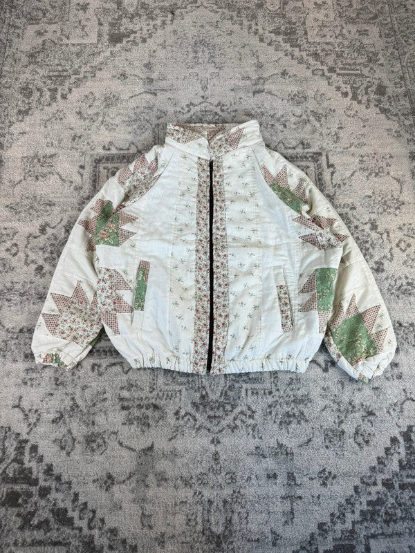 Veste en quilt crop style sportswear design unique vintage fait main upcyclé retravaillé n•657