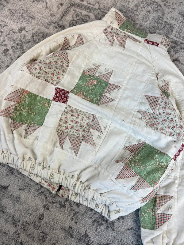Veste en quilt crop style sportswear design unique vintage fait main upcyclé retravaillé n•657