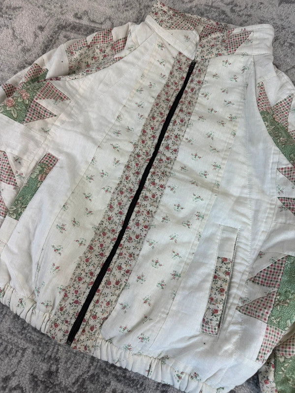 Veste en quilt crop style sportswear design unique vintage fait main upcyclé retravaillé n•657